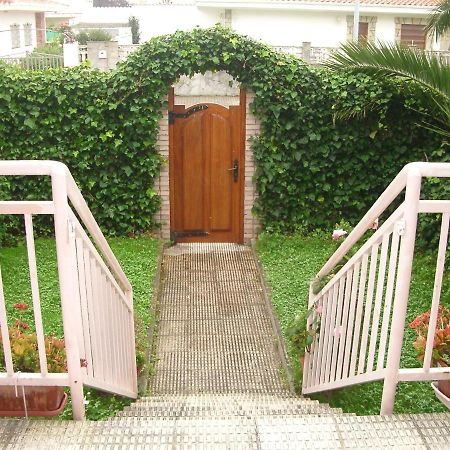 Willa Adosado Con Piscina Y Jardin En Laredo A 100 Mtrs De La Playa Zewnętrze zdjęcie
